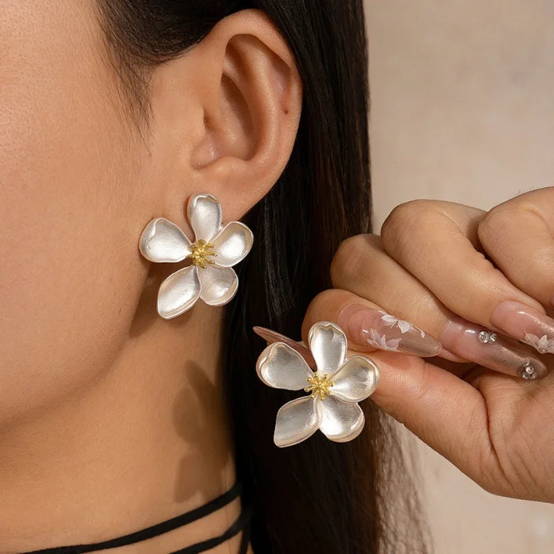 Flower Retro Earrings
